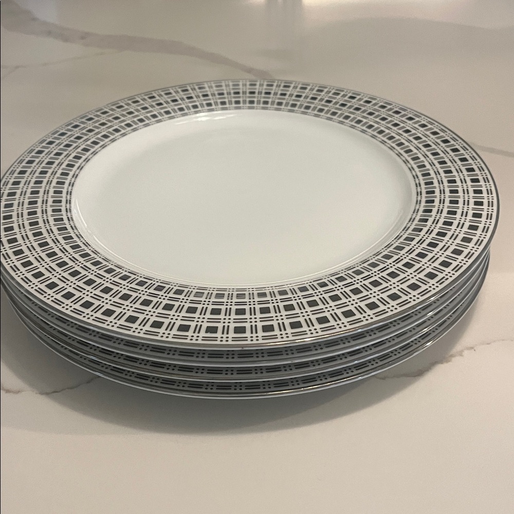 10 Strawberry Street Elegant White and Silver set of Four 10.5" Dinner Plate Set